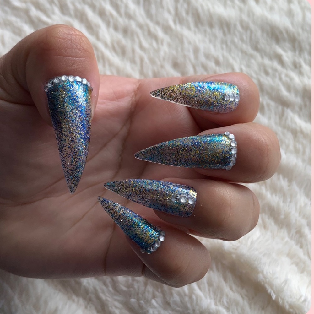 Stiletto press on nails